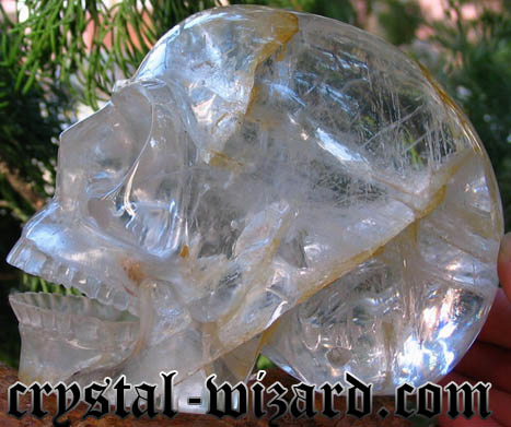 Quartz Skull helps direct material energies to spititual realm 374